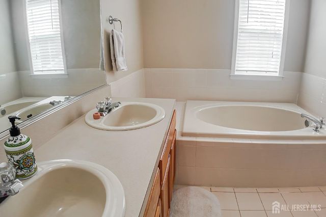 47 Bay Hill Boulevard, Monroe, NJ 08831