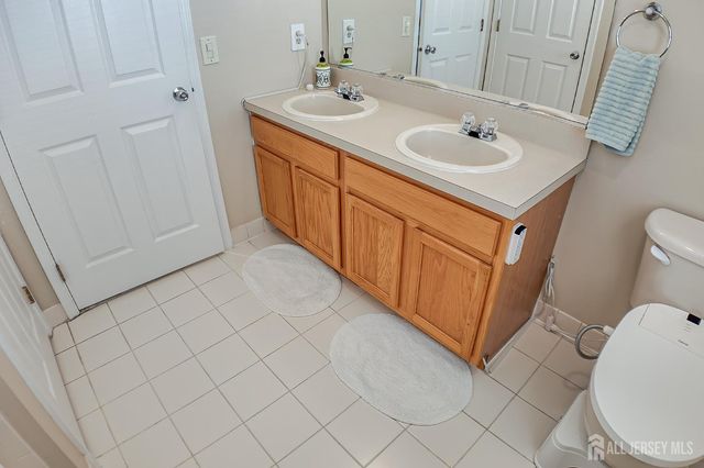 47 Bay Hill Boulevard, Monroe, NJ 08831