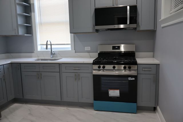 4120 W Gladys Avenue 2, Chicago, IL 60624