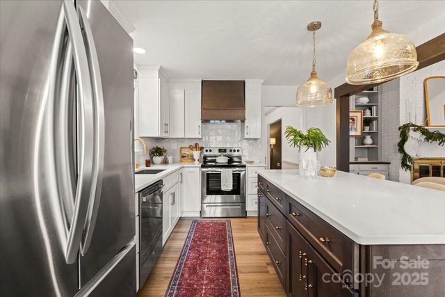 4714 Dawnridge Drive, Charlotte, NC 28226