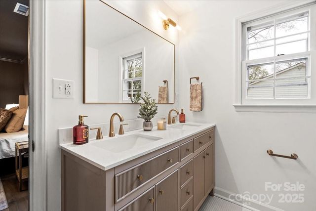 4714 Dawnridge Drive, Charlotte, NC 28226