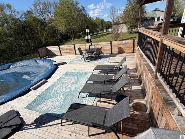 215 Dana Lane, Mayfield, KY 42066