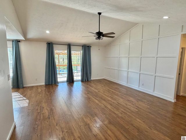 215 Dana Lane, Mayfield, KY 42066