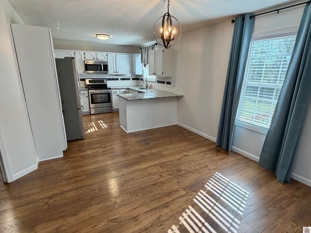 215 Dana Lane, Mayfield, KY 42066