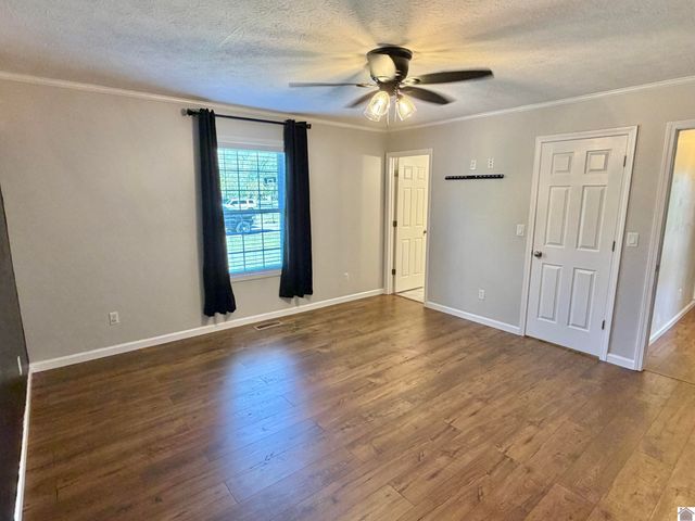 215 Dana Lane, Mayfield, KY 42066
