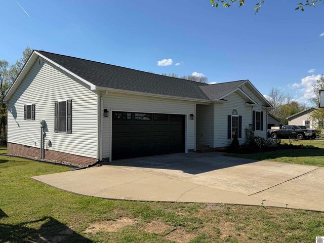 215 Dana Lane, Mayfield, KY 42066