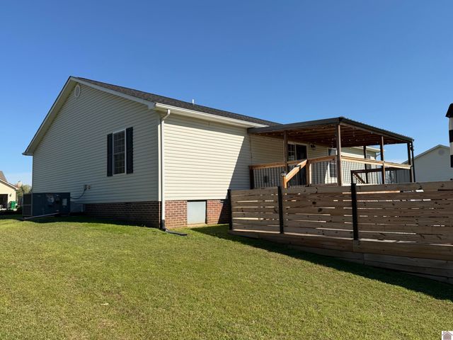 215 Dana Lane, Mayfield, KY 42066