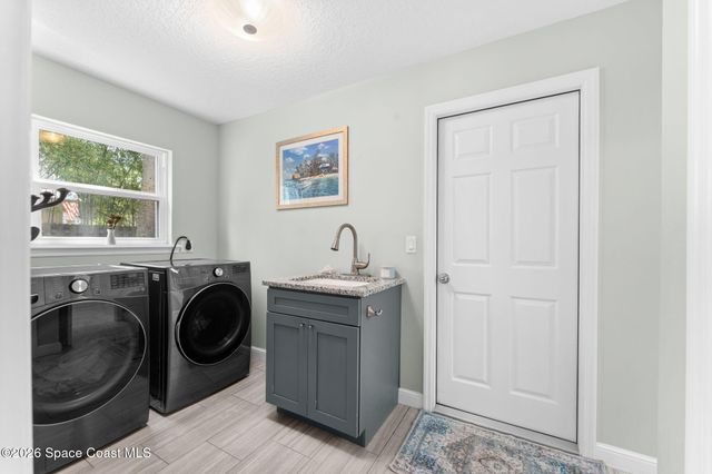 1140 Two Oaks Boulevard, Merritt Island, FL 32952