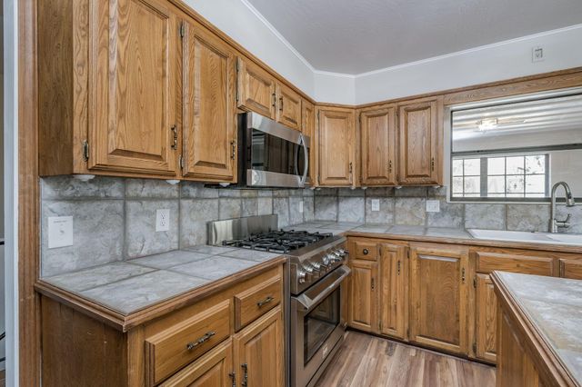 15 LANCASTER Road, Amarillo, TX 79124