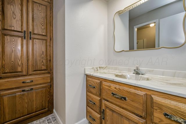 15 LANCASTER Road, Amarillo, TX 79124