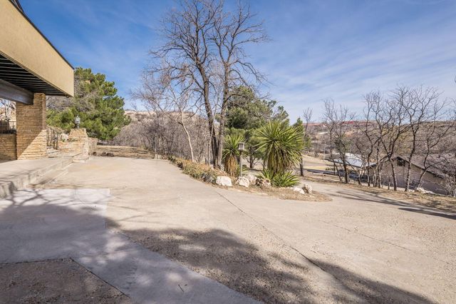 15 LANCASTER Road, Amarillo, TX 79124