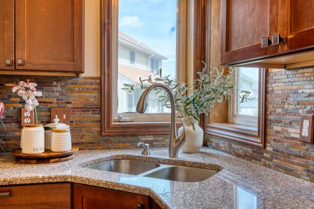 3803 Globe Flower Circle N, Brooklyn Park, MN 55443