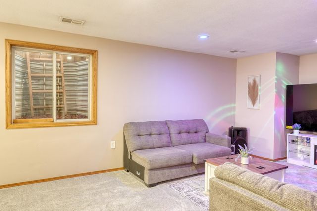 3803 Globe Flower Circle N, Brooklyn Park, MN 55443