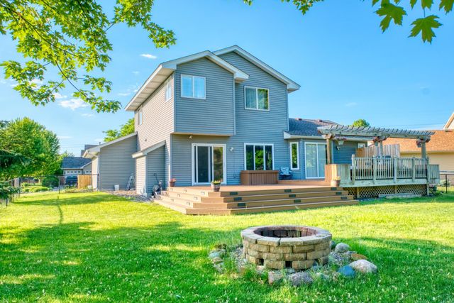3803 Globe Flower Circle N, Brooklyn Park, MN 55443