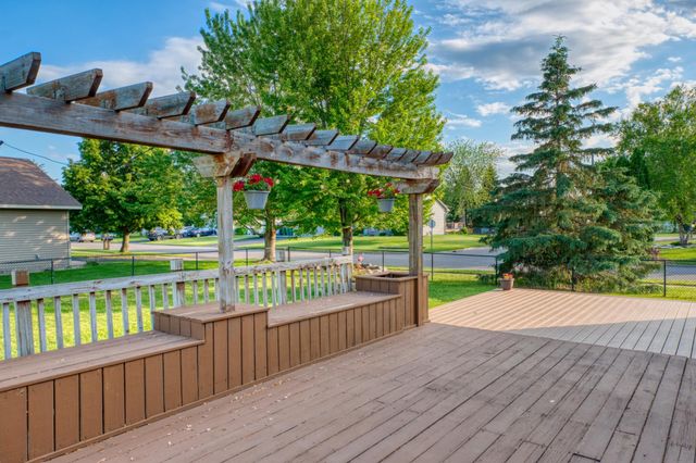 3803 Globe Flower Circle N, Brooklyn Park, MN 55443