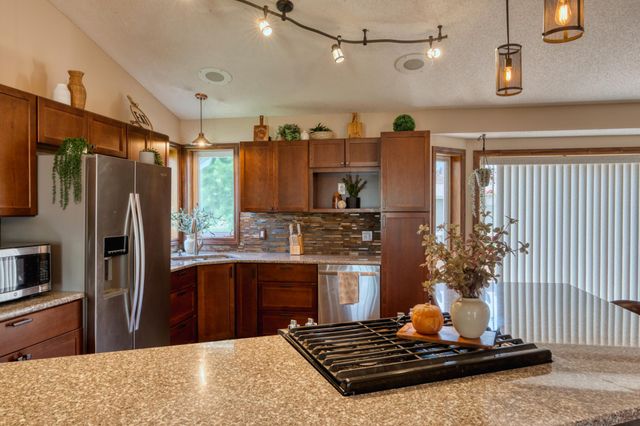 3803 Globe Flower Circle N, Brooklyn Park, MN 55443