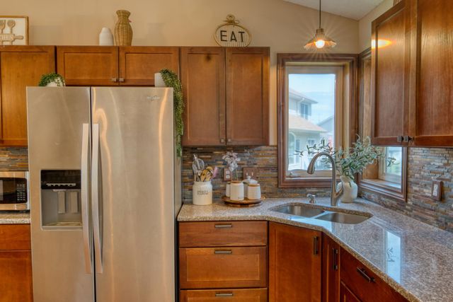 3803 Globe Flower Circle N, Brooklyn Park, MN 55443