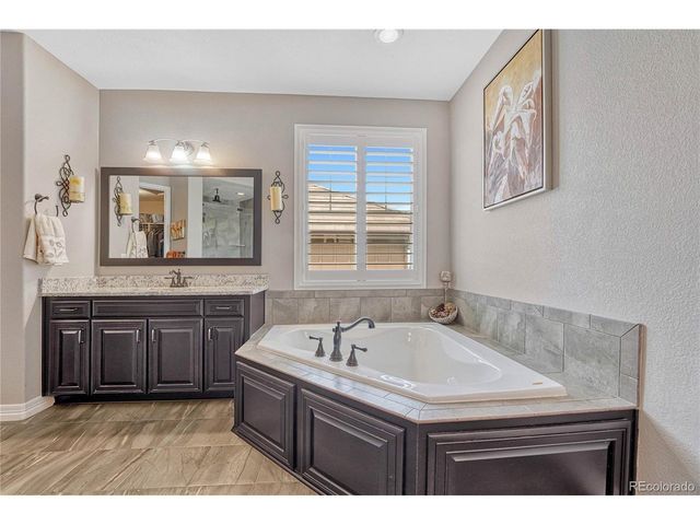 27728 E Kettle Pl, Aurora, CO 80016