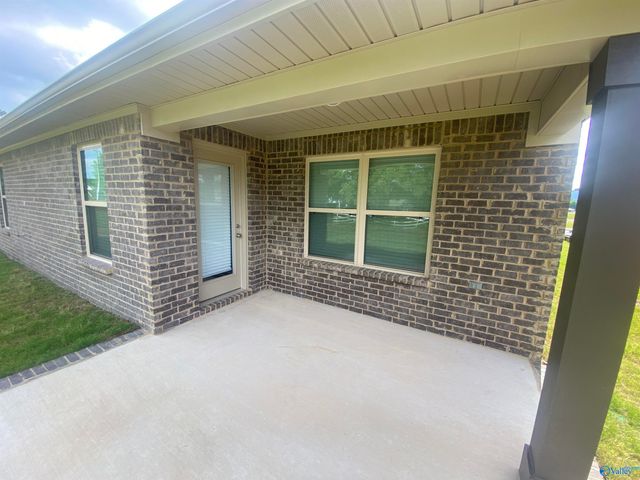 115 Gander Circle, Owens Cross Roads, AL 35763