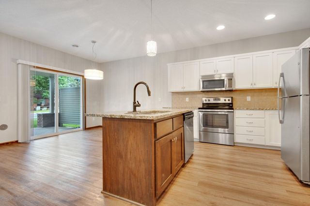 12284 River Valley Drive, Burnsville, MN 55337