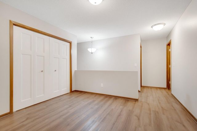 12284 River Valley Drive, Burnsville, MN 55337
