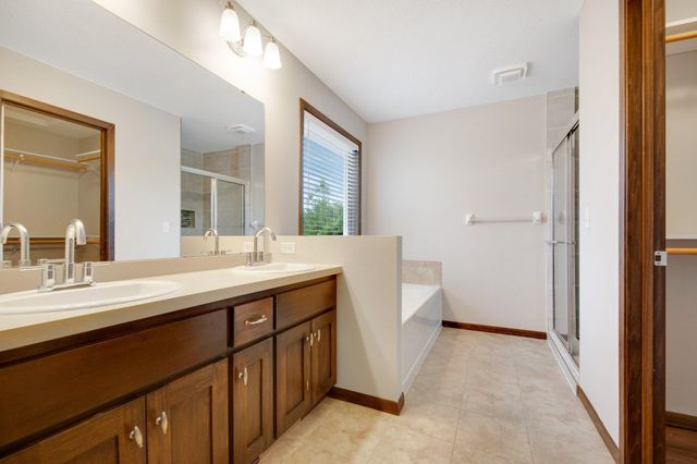 12284 River Valley Drive, Burnsville, MN 55337
