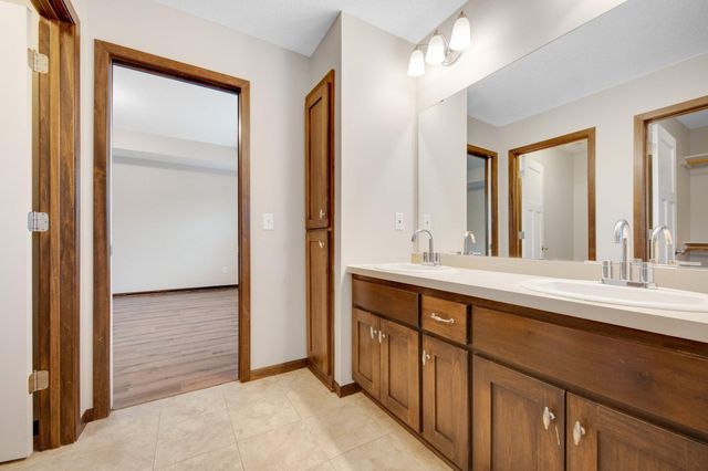 12284 River Valley Drive, Burnsville, MN 55337