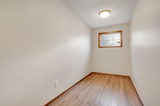 12284 River Valley Drive, Burnsville, MN 55337