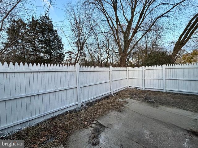 156 KINSLEY RD, Pemberton, NJ 08068