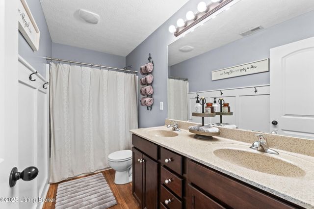 189 Magnolia Dr, Shepherdsville, KY 40165