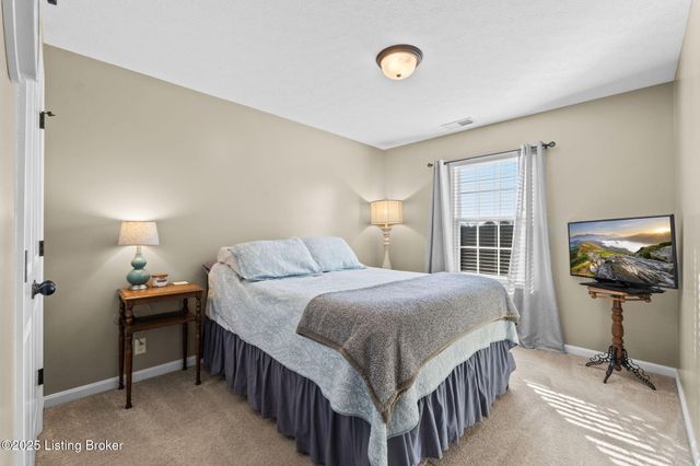 189 Magnolia Dr, Shepherdsville, KY 40165