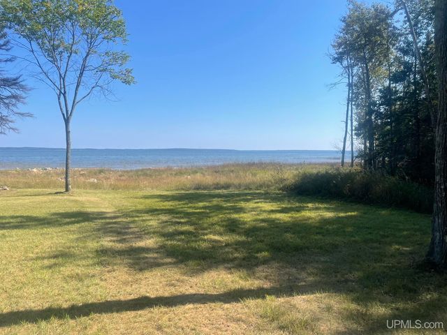 14345 Nahma Shores Dr Drive, Nahma, MI 49864