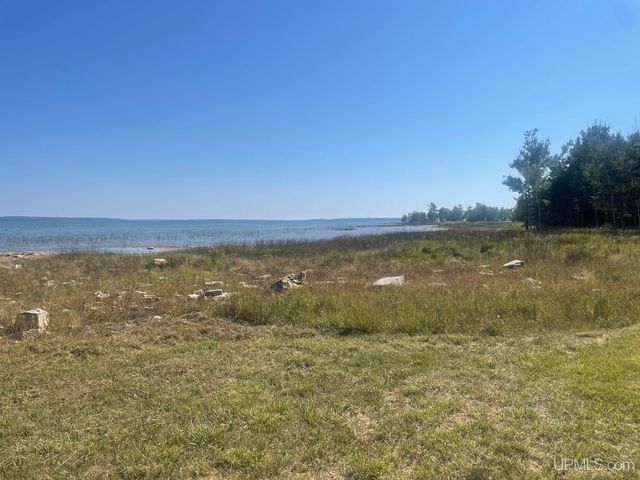 14345 Nahma Shores Dr Drive, Nahma, MI 49864