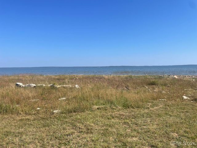 14345 Nahma Shores Dr Drive, Nahma, MI 49864