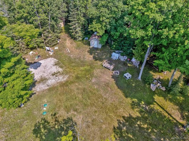 14345 Nahma Shores Dr Drive, Nahma, MI 49864