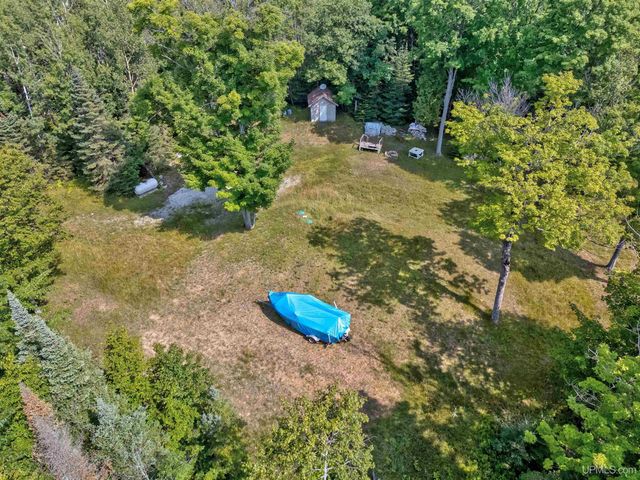 14345 Nahma Shores Dr Drive, Nahma, MI 49864