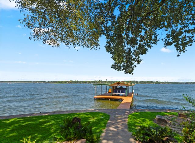 203 N Oak Acres Drive N, Malakoff, TX 75148