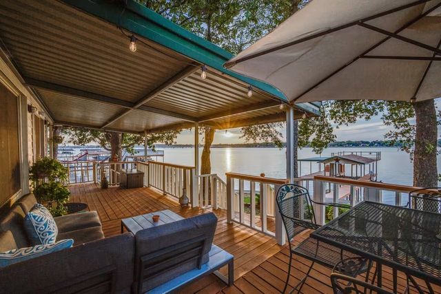 203 N Oak Acres Drive N, Malakoff, TX 75148