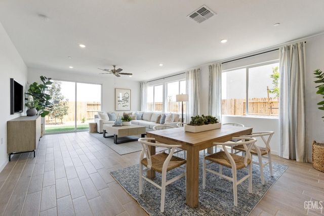 7306 Peach Grove Lane, Bakersfield, CA 93313