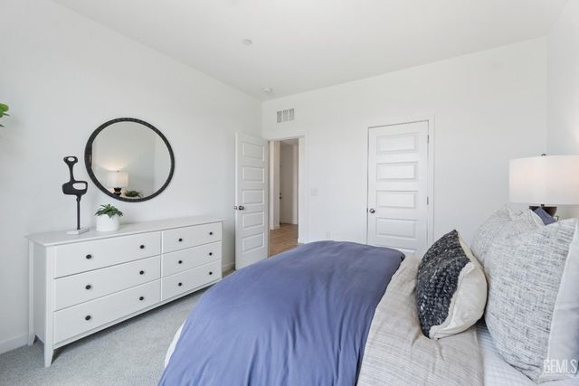 7306 Peach Grove Lane, Bakersfield, CA 93313