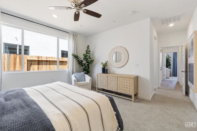 7306 Peach Grove Lane, Bakersfield, CA 93313