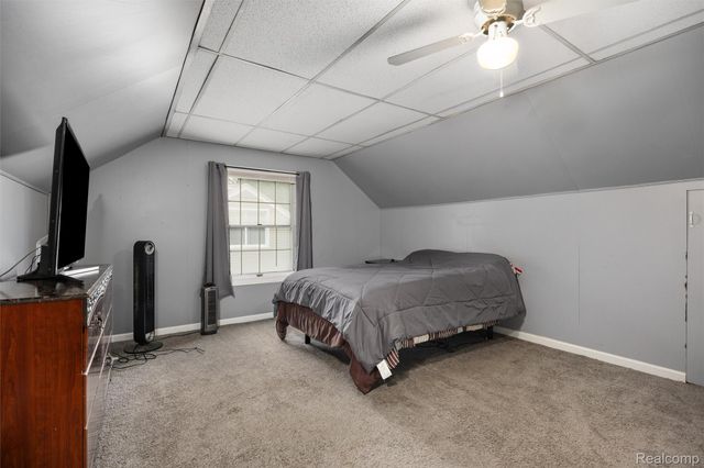 15584 Semrau Avenue, Eastpointe, MI 48021