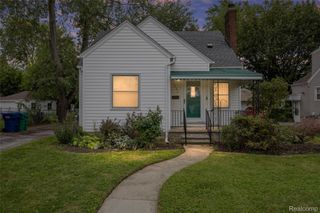 15584 Semrau Avenue, Eastpointe, MI 48021
