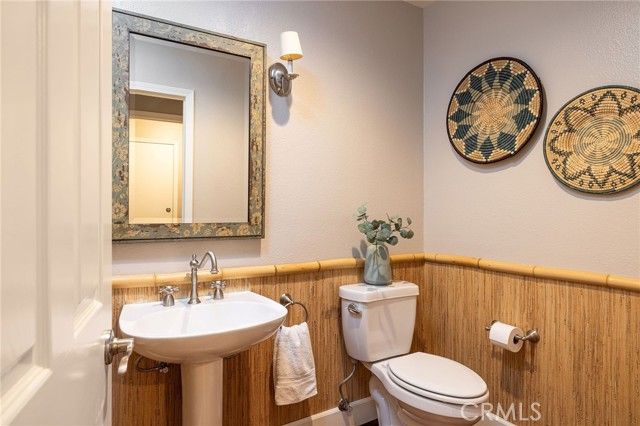 513 Pierside Circle, Huntington Beach, CA 92648