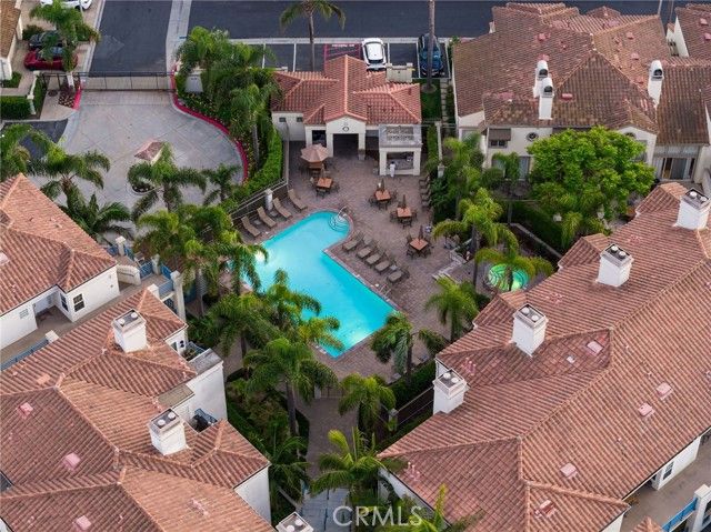 513 Pierside Circle, Huntington Beach, CA 92648