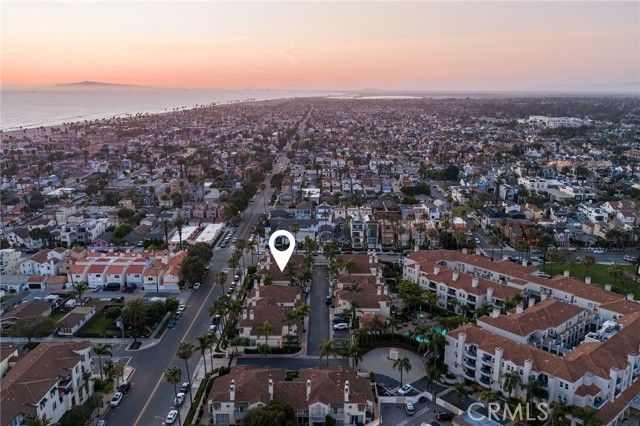 513 Pierside Circle, Huntington Beach, CA 92648