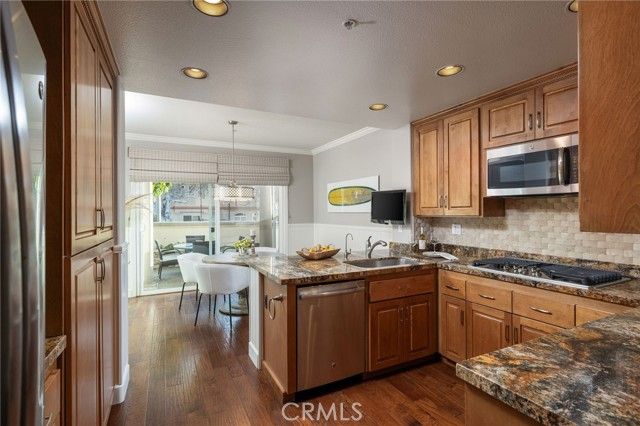 513 Pierside Circle, Huntington Beach, CA 92648