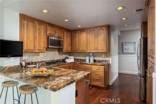 513 Pierside Circle, Huntington Beach, CA 92648