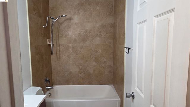 38228 Paseo Padre Pkwy 18, Fremont, CA 94536