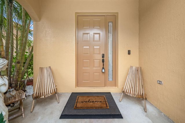 123 Wakulla Springs Way, Royal Palm Beach, FL 33411